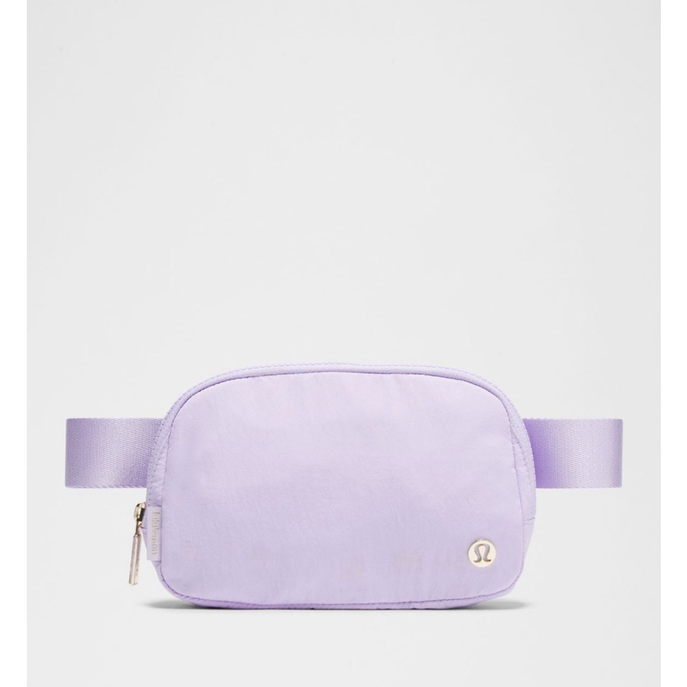NEW Lululemon Everywhere Belt Bag Lavender Frost